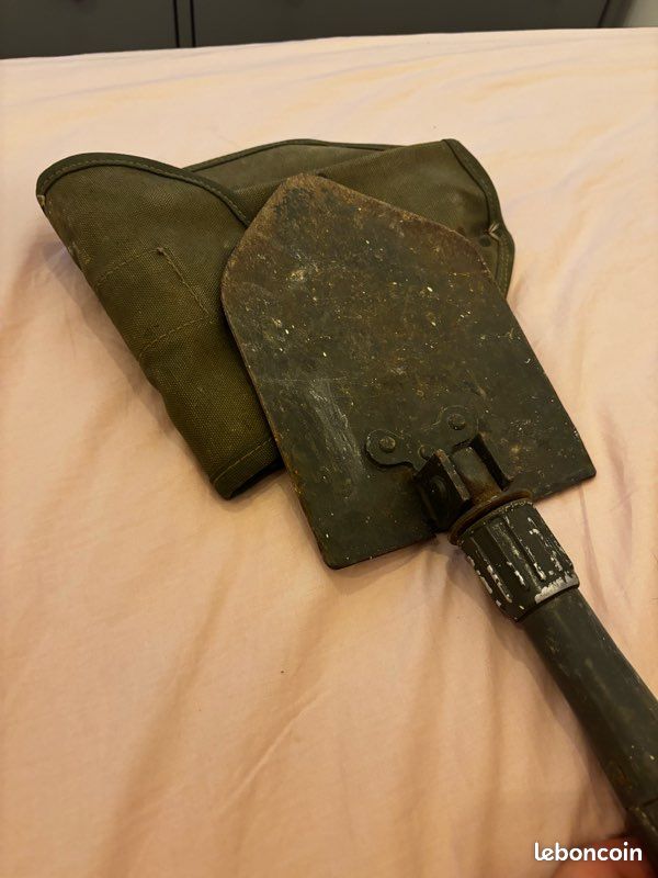 Pelle pliante militaire U.S. Vintage avec étui d’origine – collection WWII / Korea (image 2)
