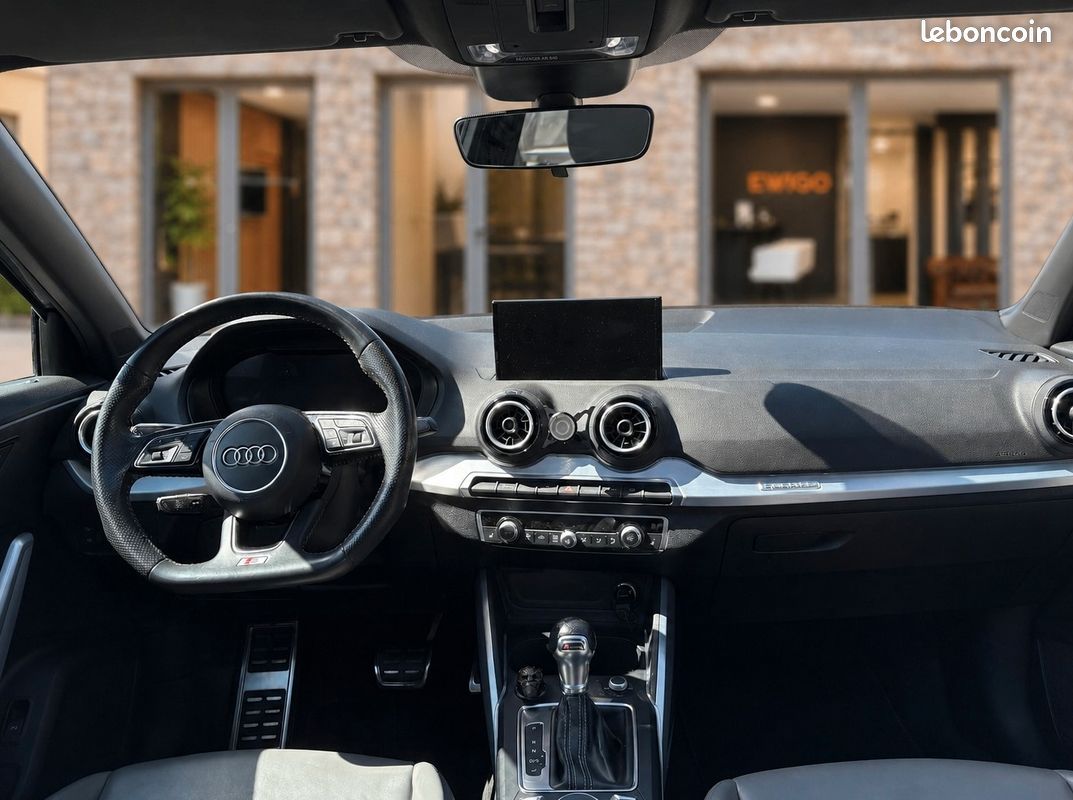 AUDI Q2 2.0 40 TFSI 190 S LINE QUATTRO S-TRONIC 7 - CAMERA - TO - GPS - KEYLESS - ACC - HAYON ELECTRIQUe (image 3)