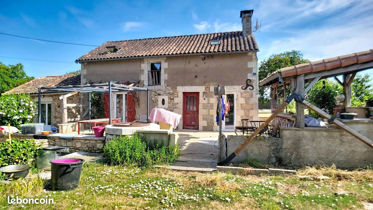 Maison 5 pièces 142 m² · à Archigny · 142 m² · 112 000 €