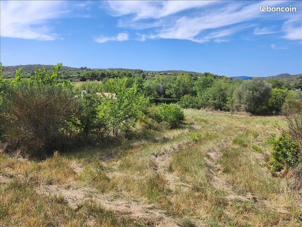 Terrain 4 250 m² Roujan