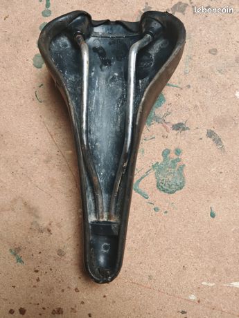 Selle De Route Vintage Selle Italia Turbo - Noir - Logo Bernard Hinault - Très Bon état