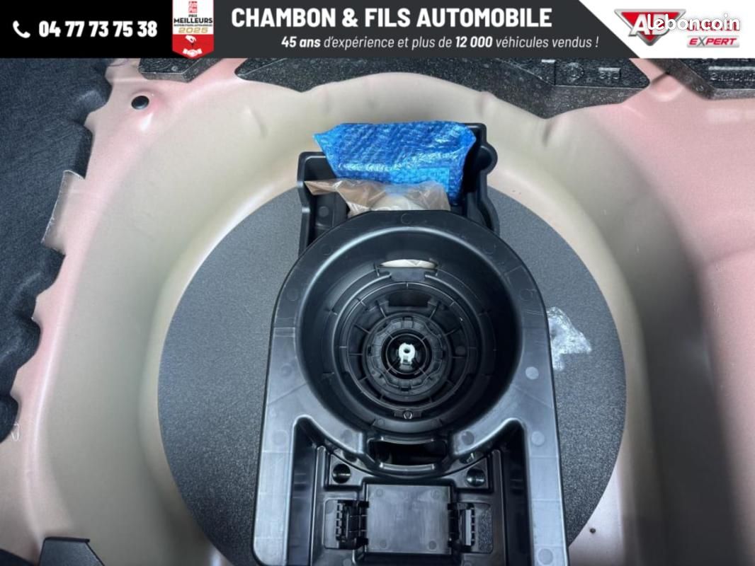 Peugeot 208 Hybrid 110 ch e-DCS6 Allure Pack access (image 24)