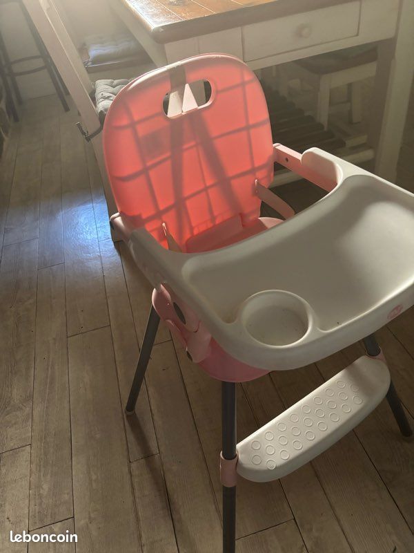 Chaisse haute (image 1)