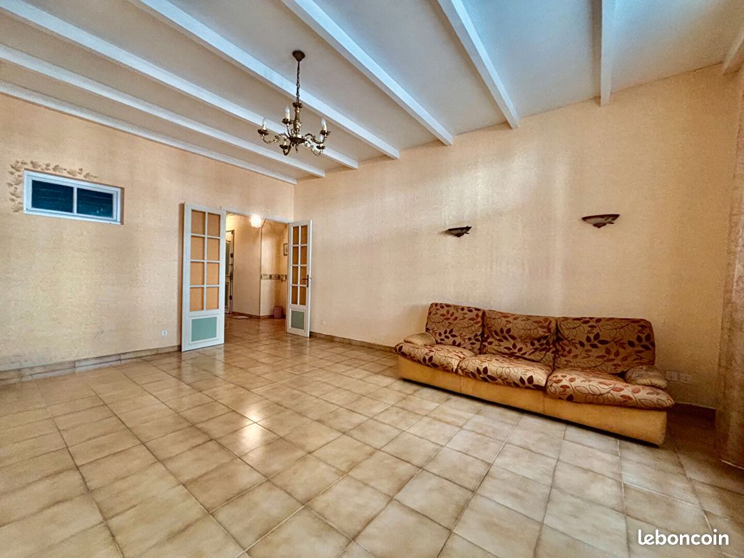 Appartement 4 pièces 79 m² · à Marseille · 79 m² · 130 000 €