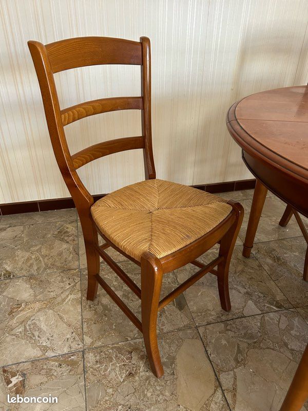Table bois et 4 chaises (image 2)