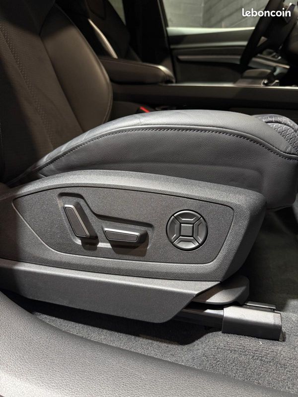 AUDI E-TRON 55 114KWH QUATTRO S LINE SIÈGES ÉLECTRIQUES CHAUFFANTS RÉGULATEUR ADAPTATIF CAMÉRa 360 (image 9)
