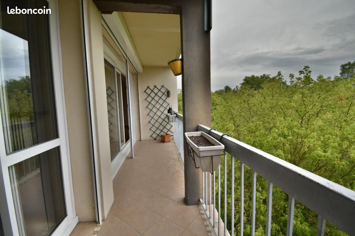Appartement 5 pièces 101 m² · à Chartres · 101 m² · 215 000 €