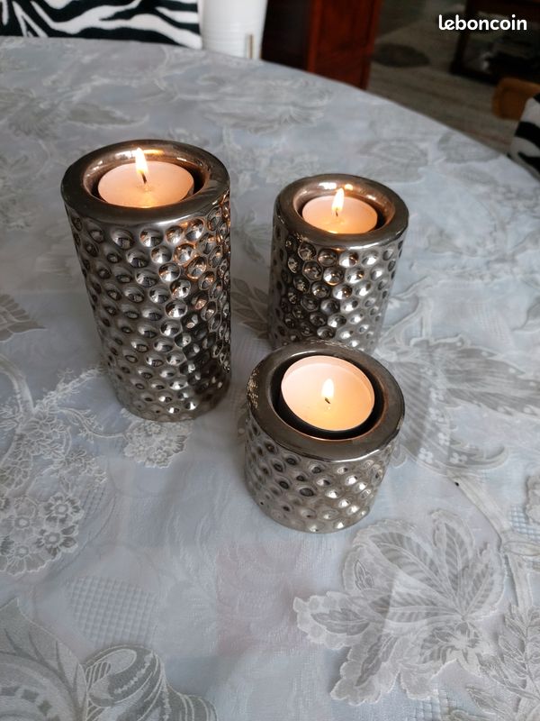 Ensemble De Trois Bougeoirs En Verre - Blanc - Forme Maison - Portrieu - Noël