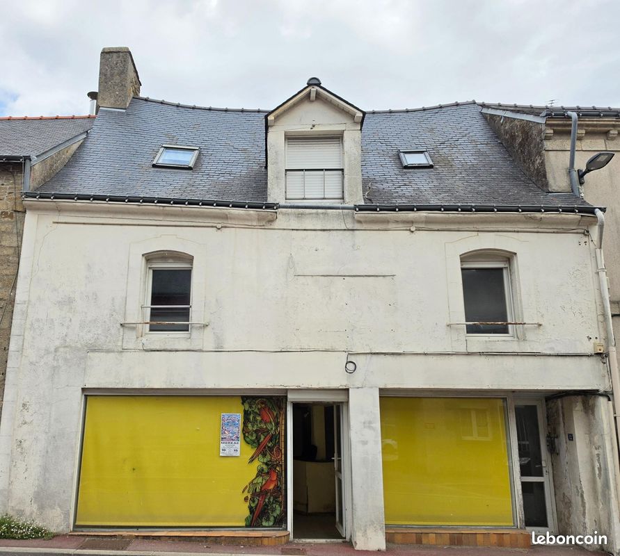 Immeuble 120 m² · à Locminé · 120 m² · 92 000 €