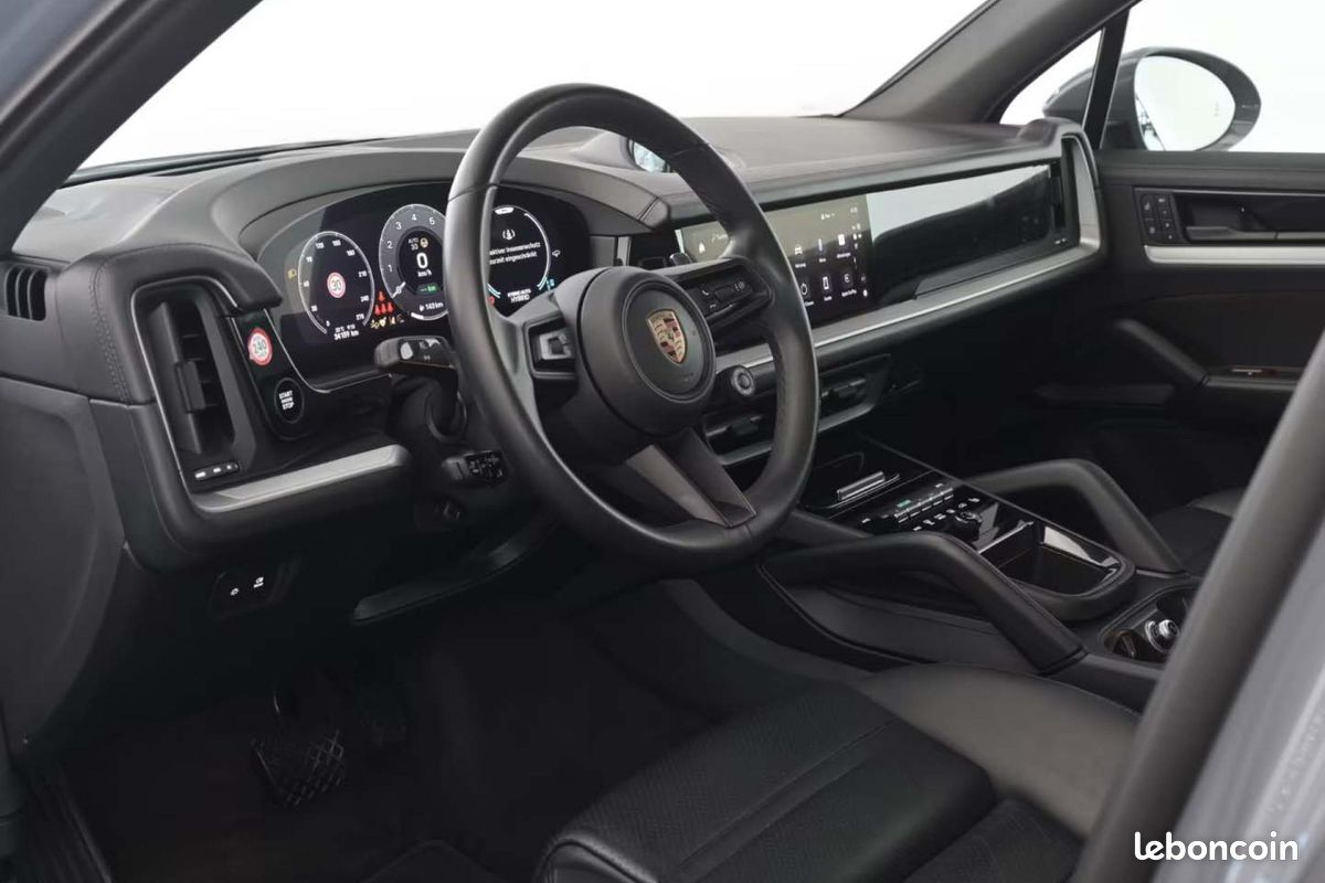 PORSCHE CAYENNE 470ch E-Hybrid - Gris Arctique - LOA possible (image 4)
