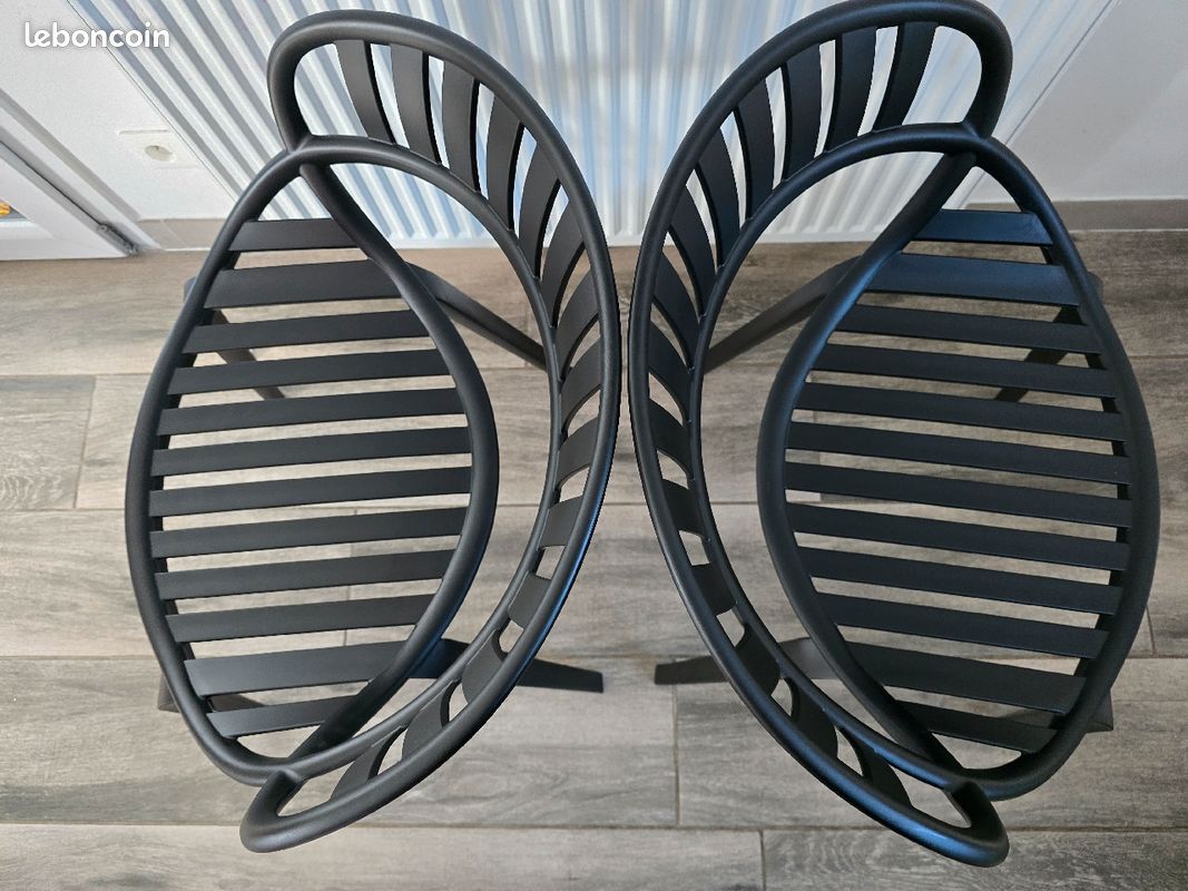 Chaise empilable (image 3)