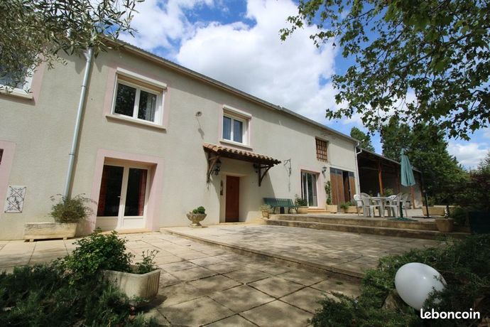Ferme 9 pièces 362 m²