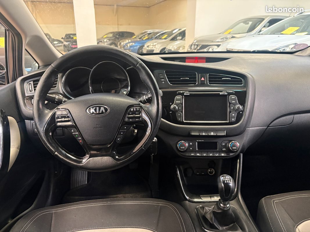 Kia Ceed 1.4 I 100 CH (image 7)