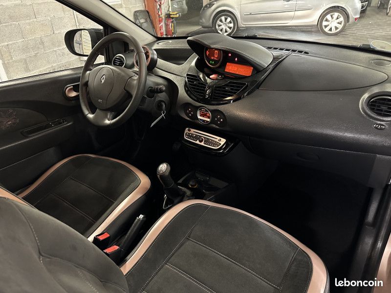 Renault TWINGO II 1.5 DCI 75CH MISS SIXTY ECO² PREMIÈRE MAIN GARANTIE 60 MOIS POSSIBLE (image 16)
