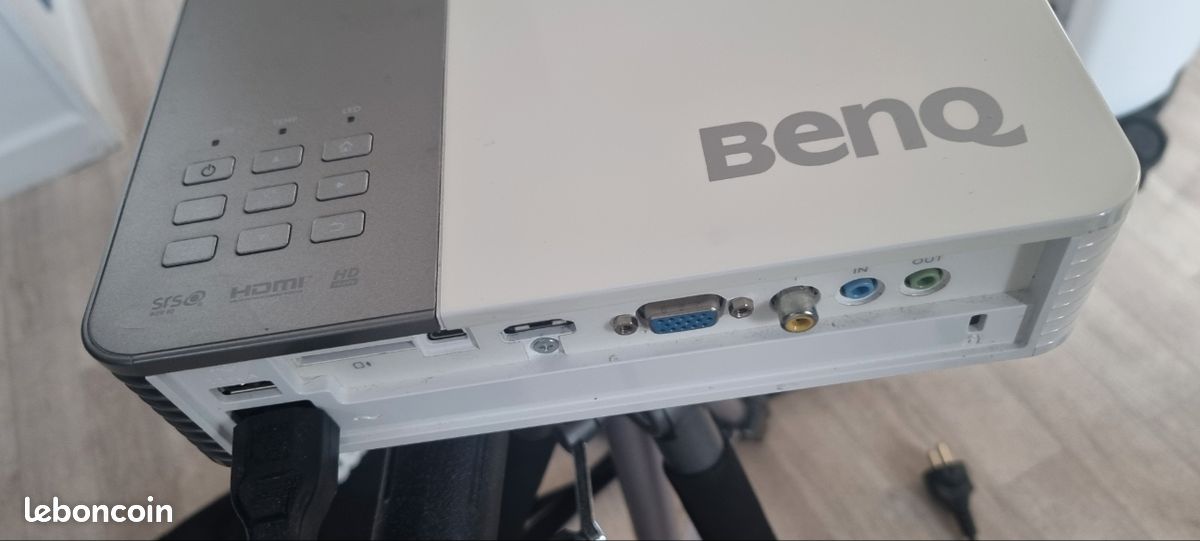 Vidéo projecteur BENQ GP10 + pied + transmetteur wifi (image 2)