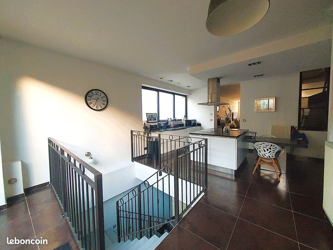 Appartement 4 pièces 158 m² · à Saint-Quentin · 158 m² · 215 000 €