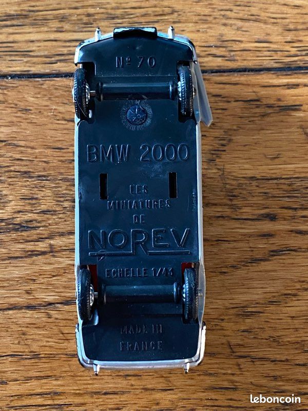 Norev ancien BMW 2000 1/43 No 70 (image 9)