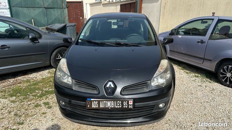 Renault Clio 1.4 16V 100 Exception BVM – 2006 – Clim Auto / Régulateur (image 1)
