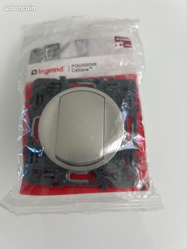 Bouton poussoir Celiane (image 1)