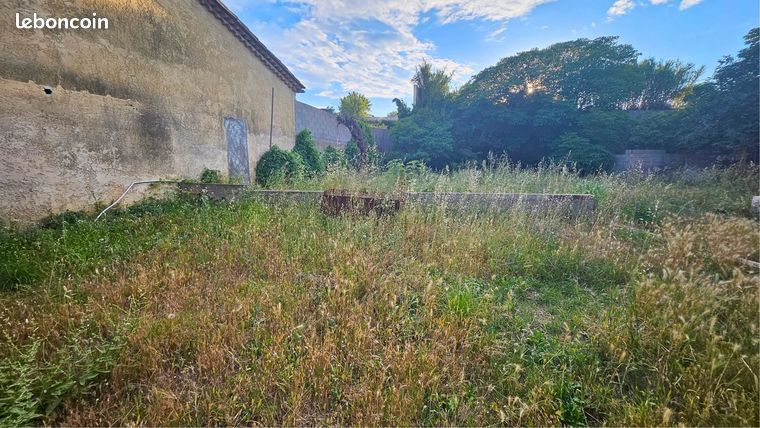 Terrain 420 m² Saint-Quentin-la-Poterie