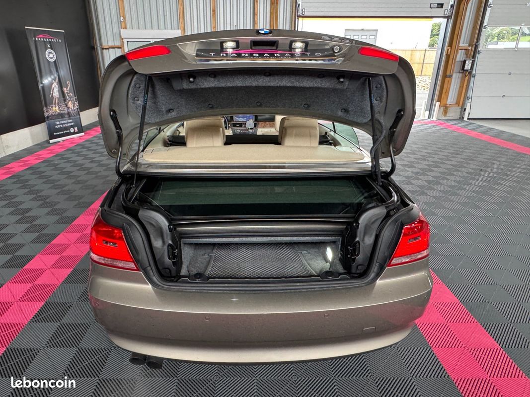 BMW SERIE 3 CAB E93 330i Luxe A (image 40)