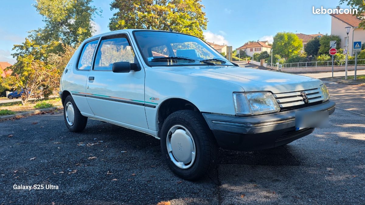Peugeot 205 Color Line - Voitures