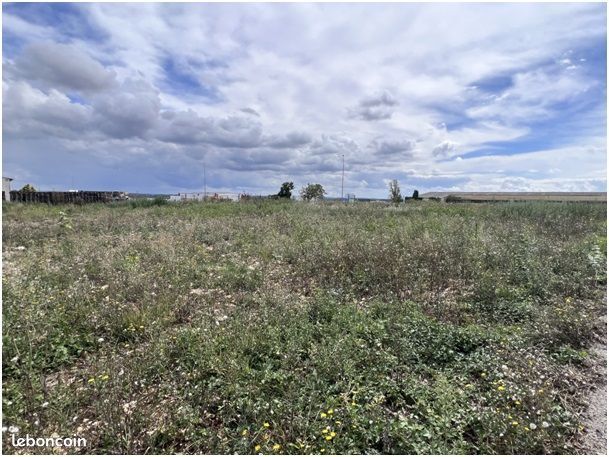 Terrain 1200 m² · à Anais · 1 200 m² · 38 000 €