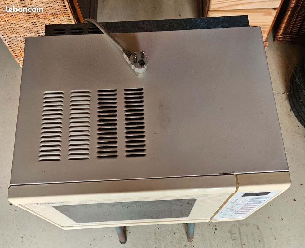 Micro-ondes Panasonic Dimension 4 – Grill & Chaleur tournante (image 2)