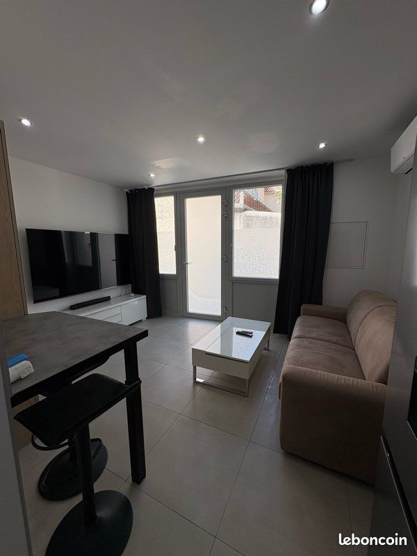 Appartement 1 pièce 26 m² · à La Roque-d'Anthéron · 26 m² · 630 €