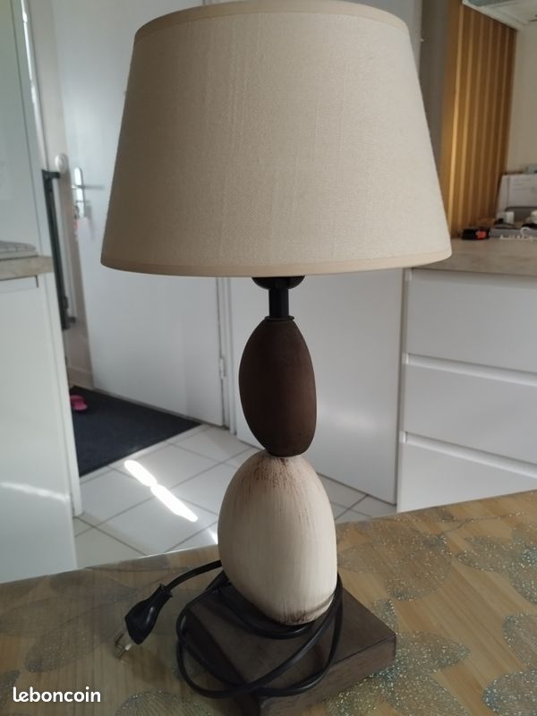 Petite lampe bureau ou chambre (image 1)