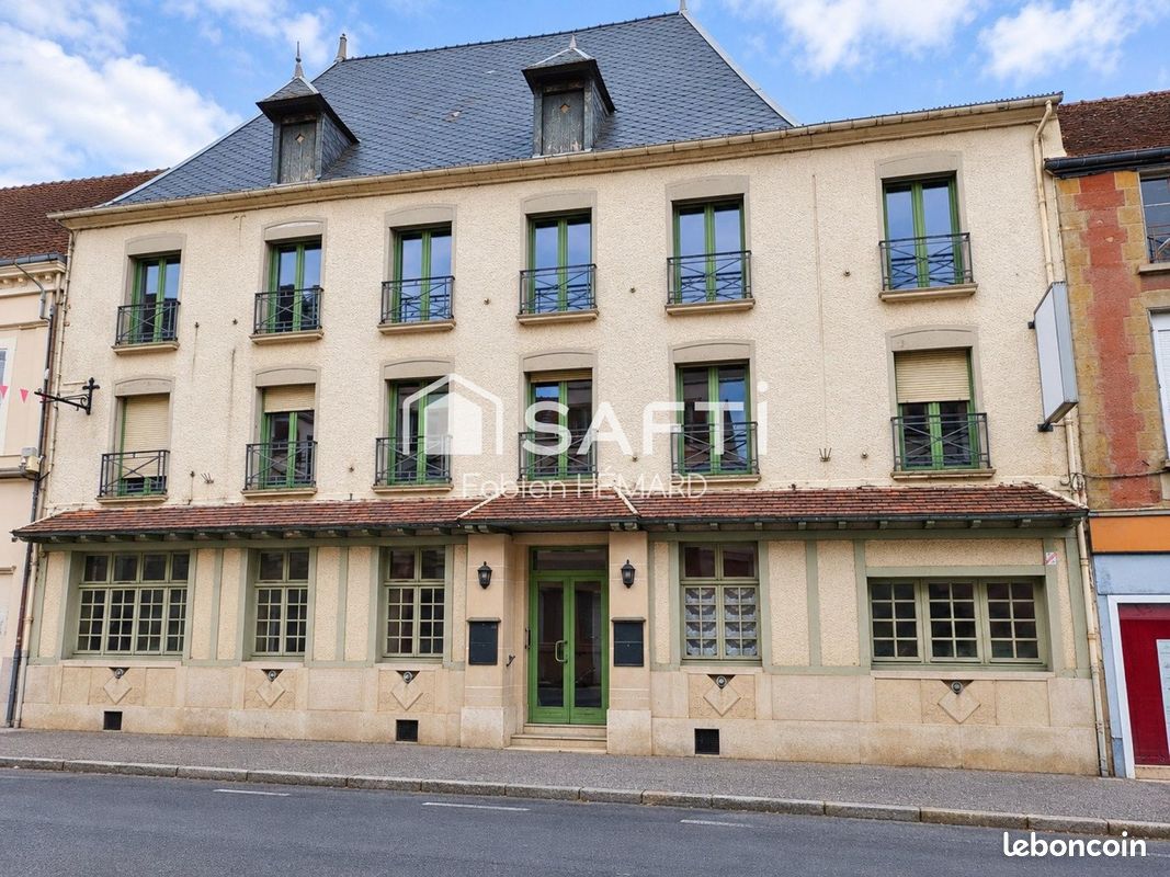 Immeuble 1071 m² · à Sézanne · 1 071 m² · 690 000 €