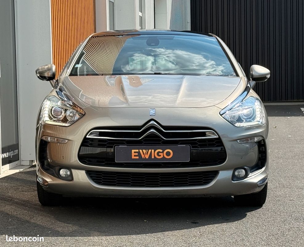 DS DS 5 1.6 THP 155CV SOCHIC BVA - MOTEUR A CHAINE - TOIT PANORAMIQUe (image 15)