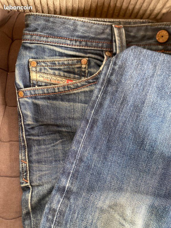 Jeans de marque diesel comme neuf 100% coton (image 1)