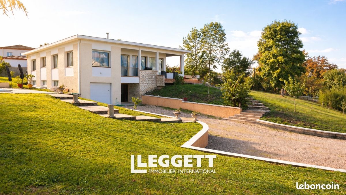 Maison 9 pièces 228 m² · à Sainte-Livrade-sur-Lot · 228 m² · 375 000 €