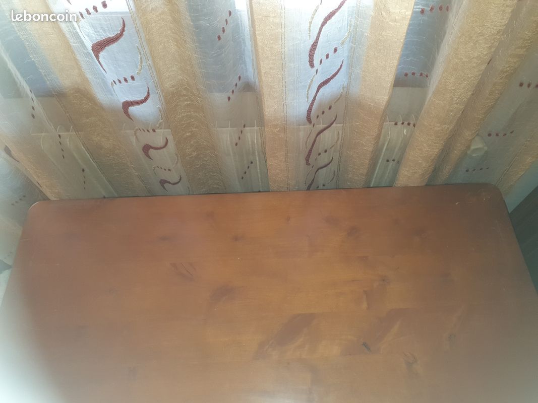 Bureau 3 tiroirs très bon état (image 3)