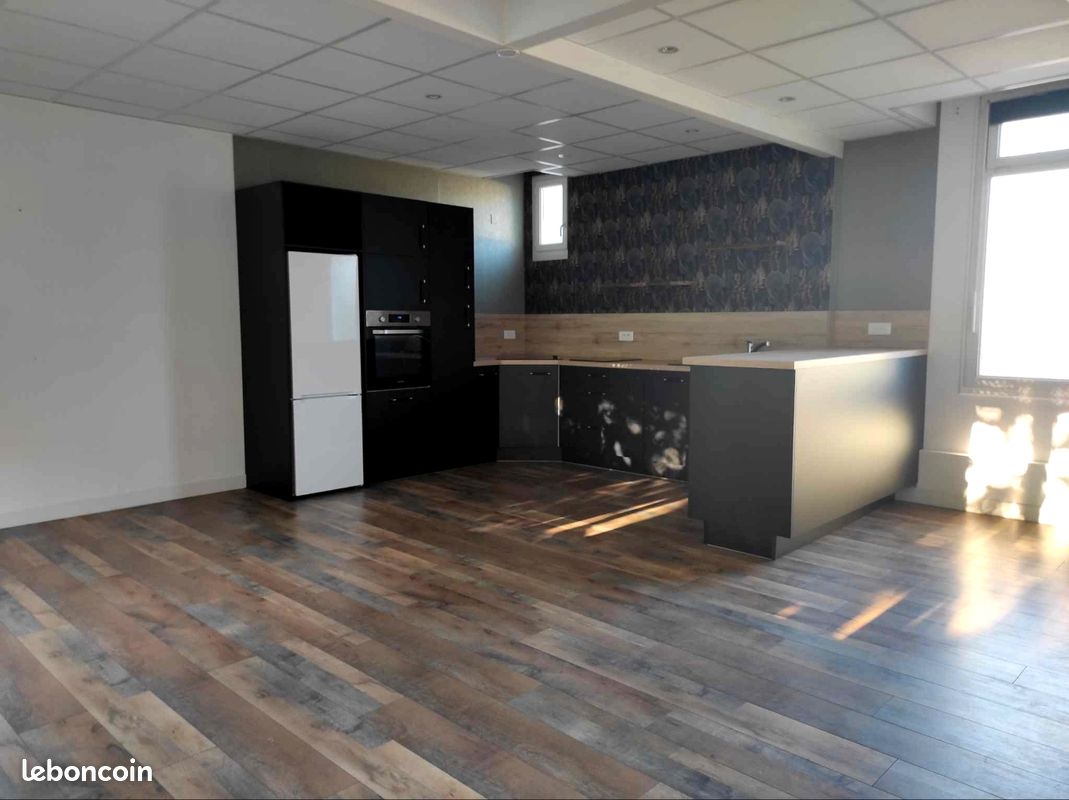 Appartement 3 pièces 80 m² · à La Roche-sur-Yon · 80 m² · 800 €