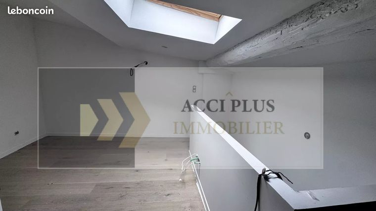https://img.leboncoin.fr/api/v1/lbcpb1/images/c8/6d/d8/c86dd8bdc29e16d7e255fee648e8c43905078c7b.jpg?rule=ad-image