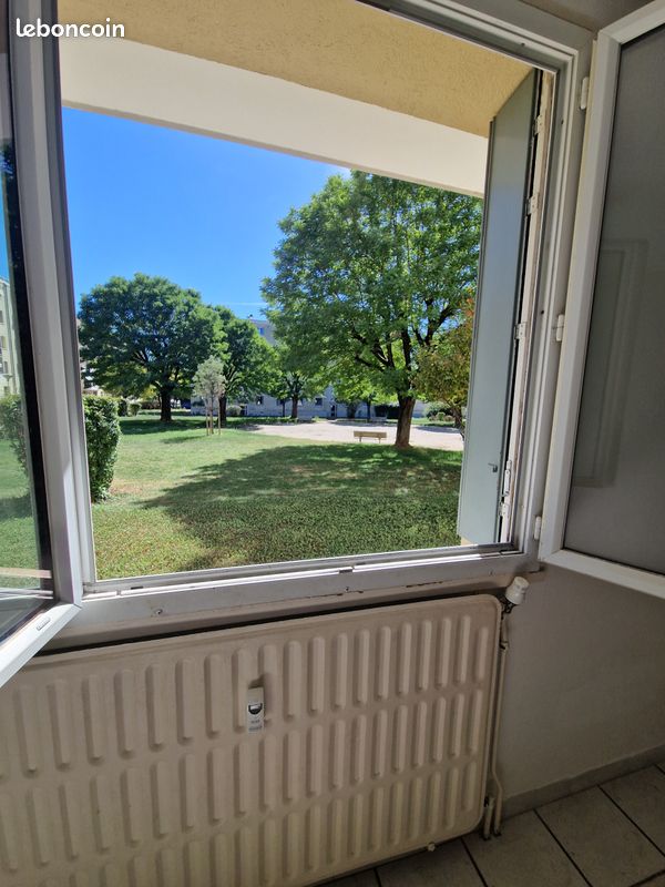 Appartement 3 pièces 65 m² · à Saint-Priest · 65 m² · 930 €/mois