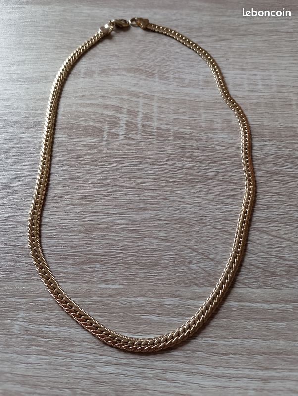 Collier fantaisie dore (image 1)