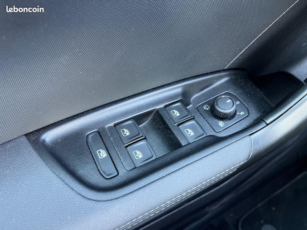 AUDI A1 Sportback 25 TFSI 95 ch BVM5 Design (image 22)