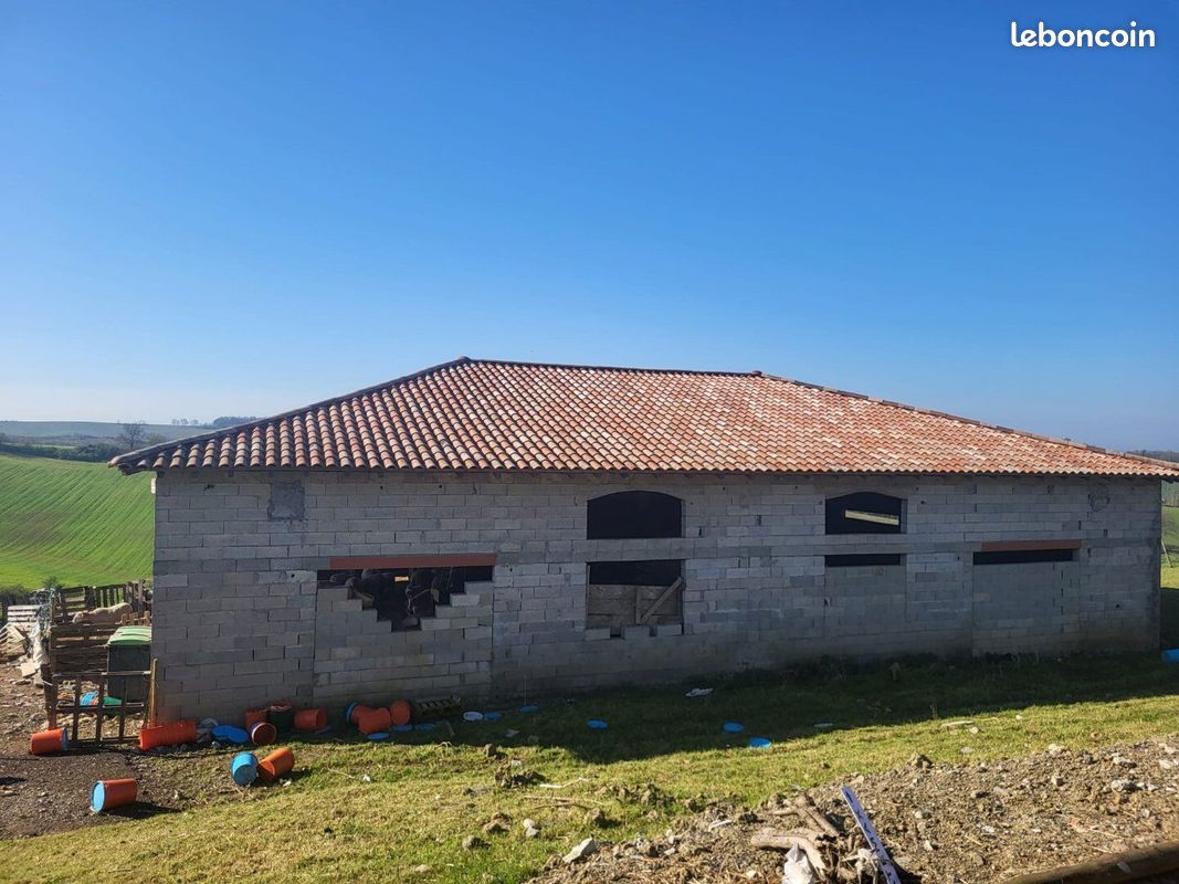 Maison 1 pièce 300 m² · à Pébées · 300 m² · 170 000 €