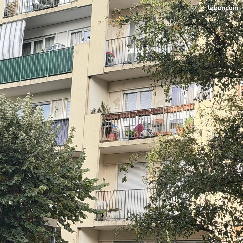 Appartement 4 pièces 73 m² · à Saint-Ouen-l'Aumône · 73 m² · 160 000 €