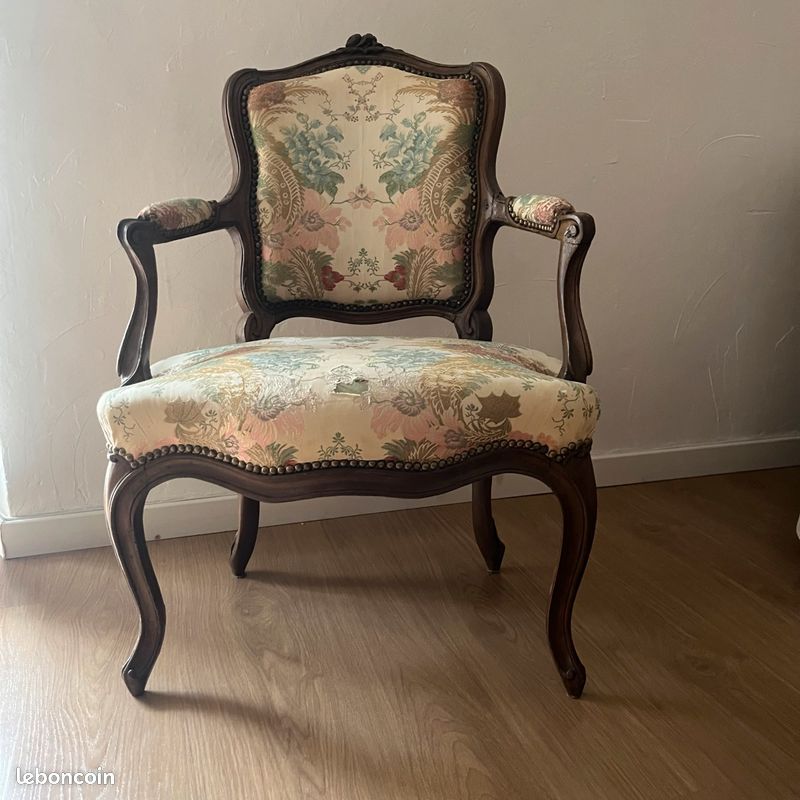 Fauteuile ancien bois (image 1)