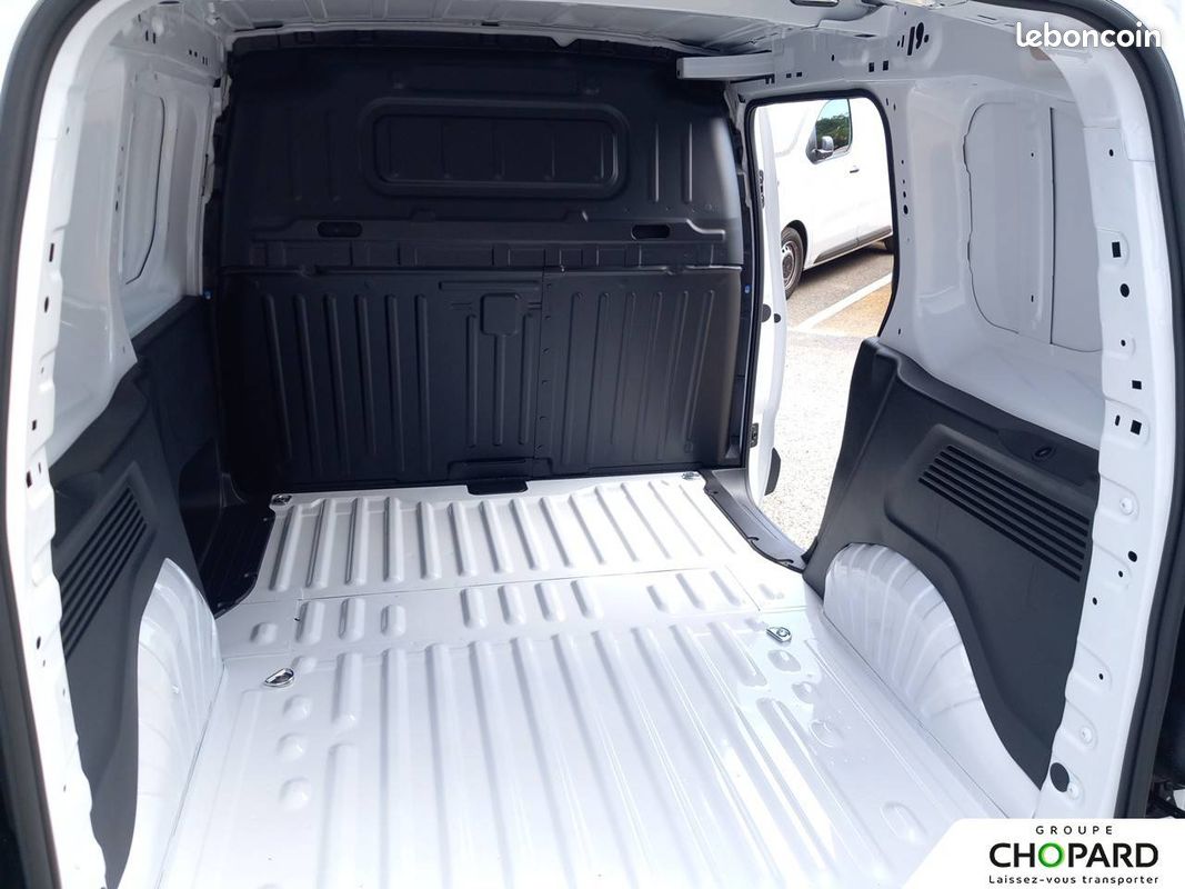 CITROEN Berlingo Essence 110 ch M Manuelle Plus (image 24)