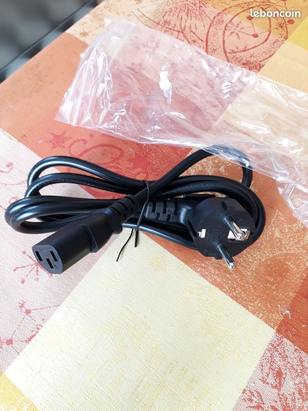 CORDON ALIMENTATION ordinateur connecteur CEE 7 7 vers C13 de 2m (image 1)