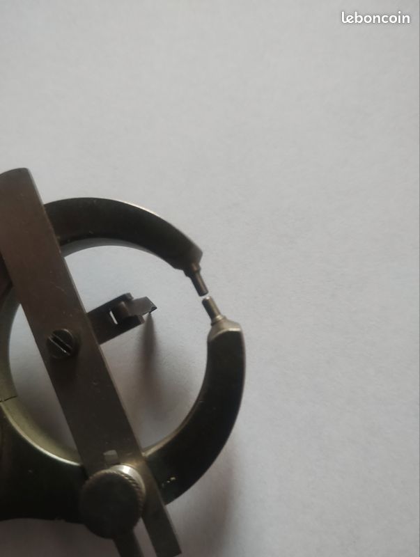 Mouvement D'horlogerie Huit Chiffre - Occasion, Pour Réparation Ou Collection