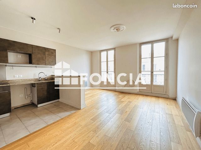 Appartement 3 pièces 73 m² · à Toulon · 73 m² · 894 €/mois