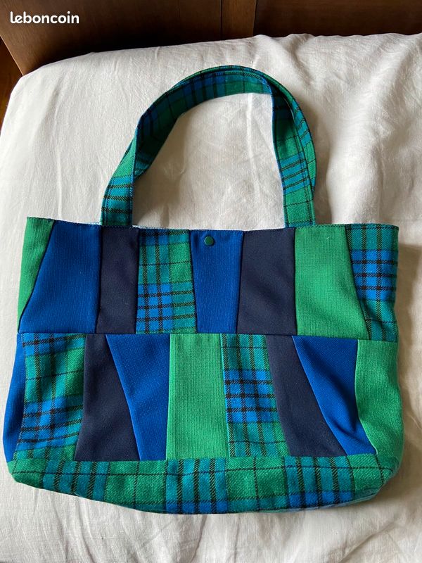 Sac en patchwork de tissus vintage modèle unique cousu maison (image 3)