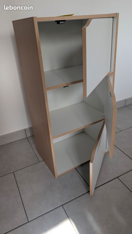 Petit meuble 3 portes (image 1)