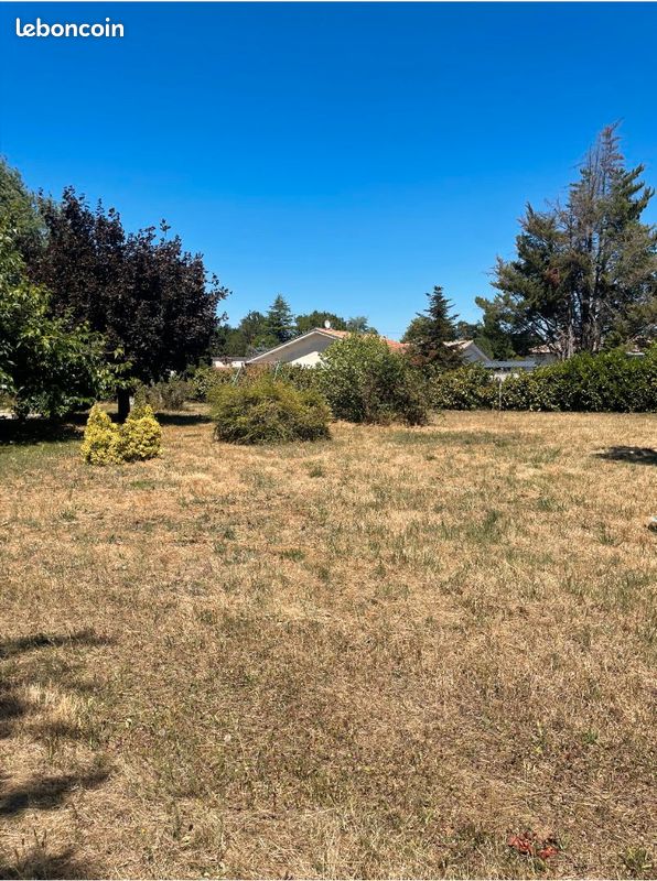 Terrain 470 m² · au Taillan-Médoc · 193 800 €